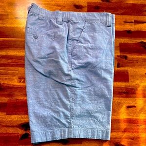 Roundtree & Yorke Flat front shorts Size: 40